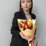 11 Тюльпанов микс с оформлением